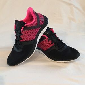 Reebok black and neon pink shoes
